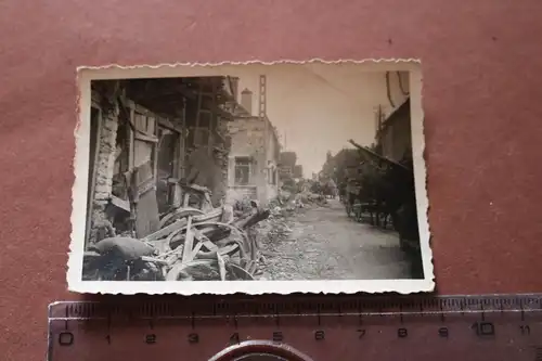 altes Foto - zerstörte Stadt durch Stukaangriff - Veno ?? Venlo ?? 