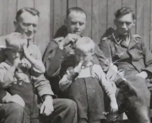 tolles altes Foto Gruppe Soldaten Dienststelle Luftwaffen-Bau-Kompanie 1941