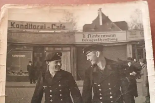 tolles altes Foto - zwei Matrosen - Eisengroßhandlung - Rheine 1943