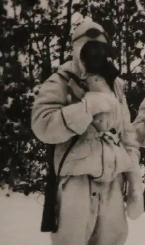 altes Foto - Soldaten in Wintertarnanzügen - Russland ??