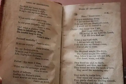 tolles altes Büchlein - Hymnes for Times of Refreshing von 1861 