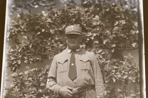 tolles alte Negativ - Portrait eines Soldaten 