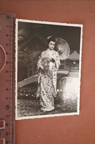 tolles altes Foto Frau als Geisha verkleidet - Madame Butterfly - 1953