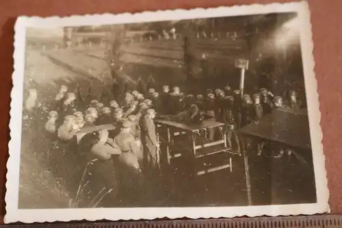 altes Foto - junge Soldaten auf dem Schiessstand  Ort ?