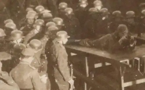 altes Foto - junge Soldaten auf dem Schiessstand  Ort ?