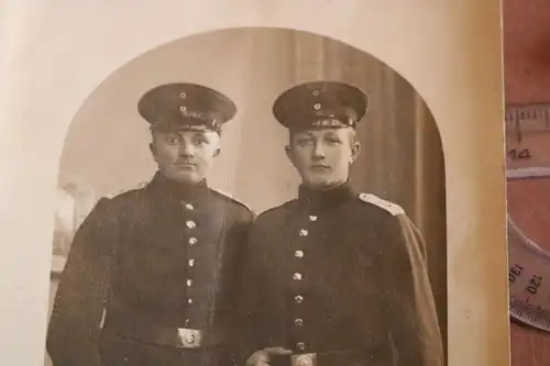 tolles altes Foto - Portrait zweier Soldaten - Inf. Regt. 73 ? - Osnabrück ?