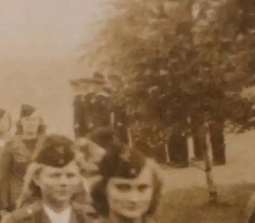 altes Foto Frauen in Uniform - Aufseherin ?  Marinehelferin ? Matrosen Hintergru