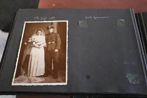 tolles altes Album 73 Fotos - Familie , Mädchen, Soldaten - 30er Jahre