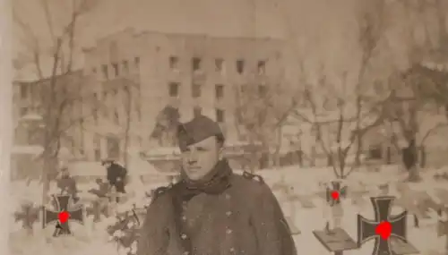 altes Foto -Soldatenfriedhof in Brijansk  Russland - 1942