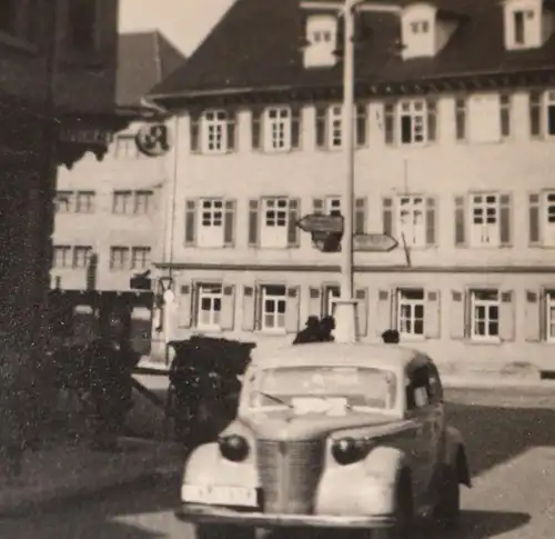 tolles altes Foto - Strassenkreuzung Apotheke - Oldtimer - 30-40er Jahre - Ort ?