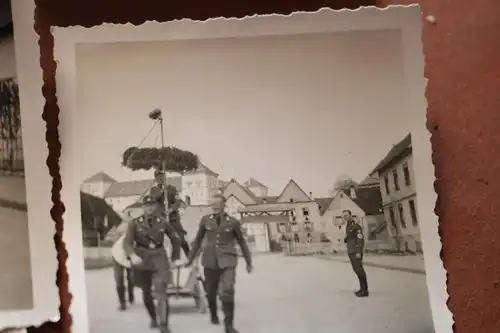 16 tolle alte Fotos Soldaten bei Festumzug Messkirch - Abt.  3 /267 