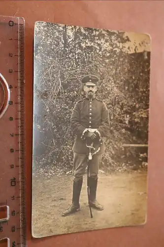 tolles altes Foto - Portrait eines Soldaten  mit Säbel  