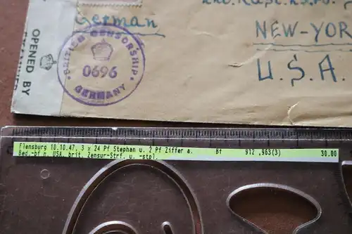 alter Briefumschlag nach USA - geöffnet Zensurstreifen  1947 Flensburg 