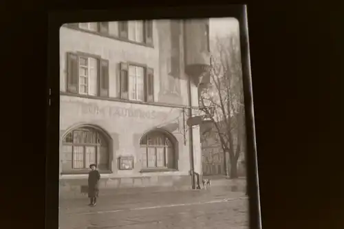 tolles altes Negativ - Gasthaus - Zum Laubfrosch - Ort ?  30-40er Jahre 