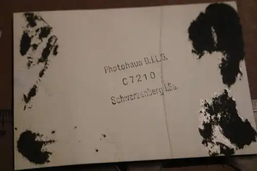 altes Foto - Soldaten in vers. Uniformen - letztes Aufgebot ??? alte Männer 