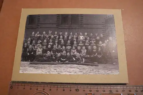 tolles altes Klassenfoto - Schulklasse Mädchenschule 1900-1920 ? Ort ??