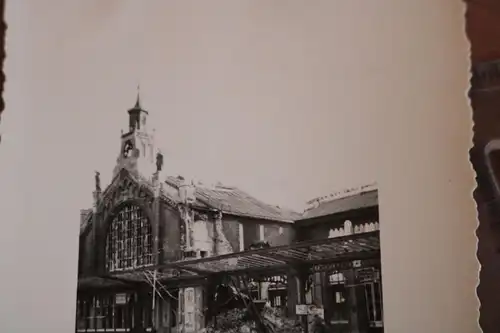 altes Foto  mir unbekannter zerstörter Bahnhof - Frankreich ??? 