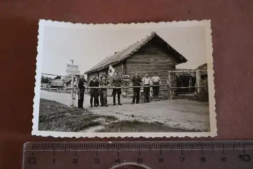 altes Foto  Soldaten Schranke Schild Seuchengefahr - Kresty - Wachsoldat Panzert