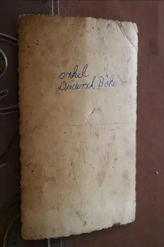 tolles altes Portrait eines Soldaten mit kleiner Bandspange 
