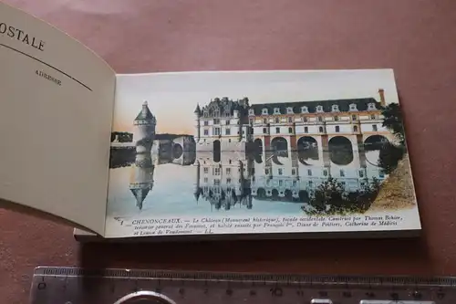 tolle alte Ansichtskartenmappe ?  Les Chateaux de la Loire  18 Karten - Alter?