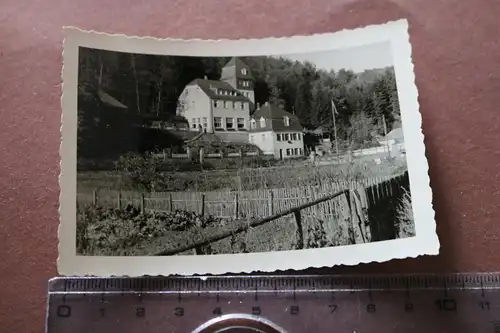 tolles altes Foto - mir unbekanntes Gebäude - Ort ??? Fahnenmast 30-40er Jahre