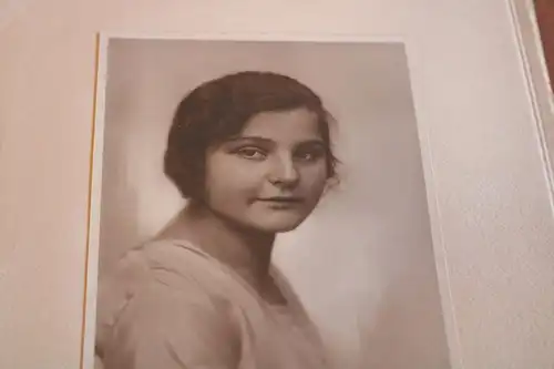 tolles altes Foto - Portrait einer hübschen Frau - 20-30er Jahre - Dresden