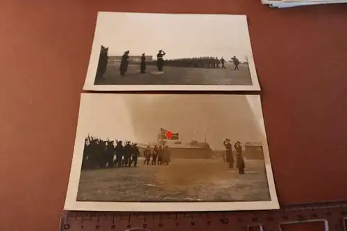 zwei alte Foto - Kriegsmarine - General ?? Matrosen marschieren vorbei - Ort ???