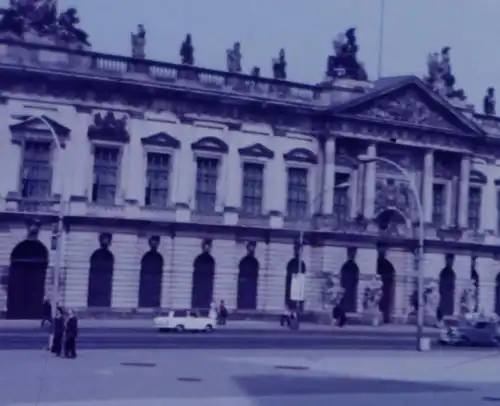 tolles Farbdia - Zeughaus und Schinkels Neue Wache Berlin Unter den Linden