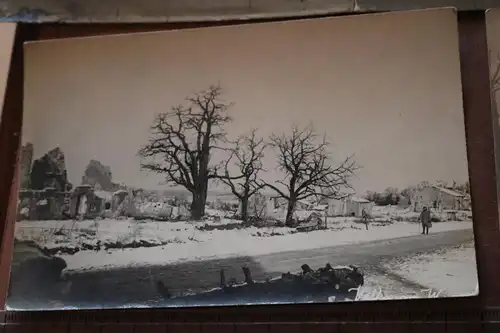 drei alte Fotos zerstörte Stadt - Schneelandschaft ? Stellungen ?? Winter - Ort?