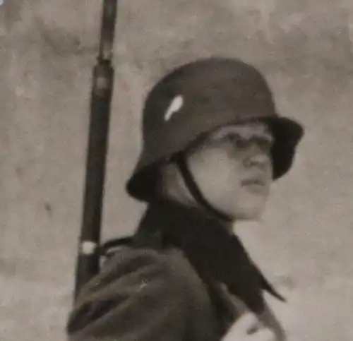 tolles altes Foto junger Kanonier auf Wache in Hannover 