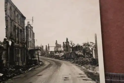 altes Foto  zerstörte Stadt - Rethel  ??  bei Reims - Frankreich