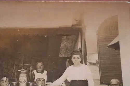 tolles altes Foto - Personen Verkaufsstand - 1910-20 ???