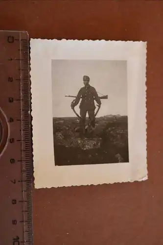 tolles altes Foto - Soldat mit einem erlegtem Rentier - Jagd -