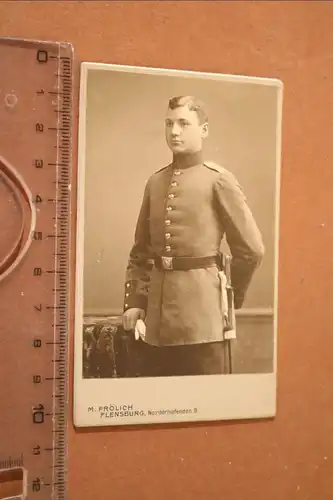 tolles altes CDV Foto - Portrait eines Soldaten - Flensburg 
