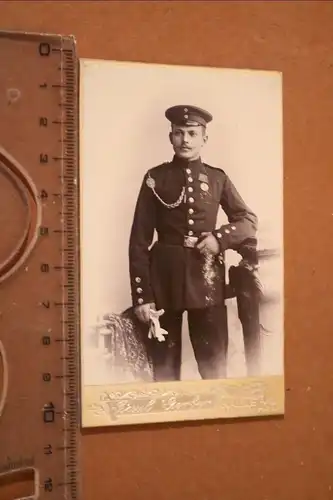 tolles altes CDV Foto - Portrait eines Soldaten mit Orden aus Halle