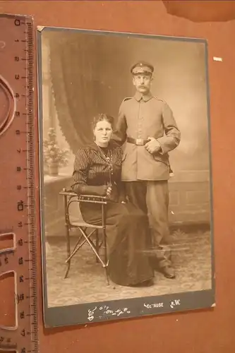tolles altes Kabinettfoto - Portrait eines Soldaten mit Frau - Seehausen
