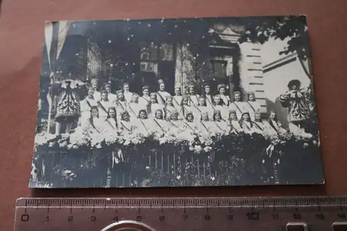 tolles altes Gruppenfoto Mädchen - Kaisertage in Münster 1907