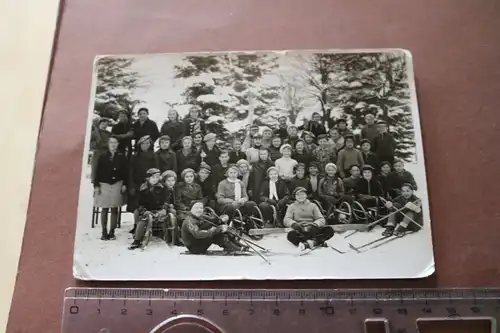 tolles altes Gruppenfoto Kinder - Schulklasse ? beim Wintersport - Böhm. Leipa