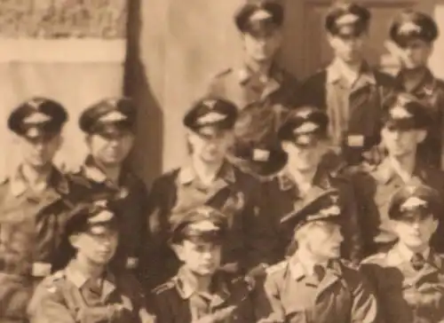 tolles altes Gruppenfoto Schülerkompanie Flugplatz Posen 1939 