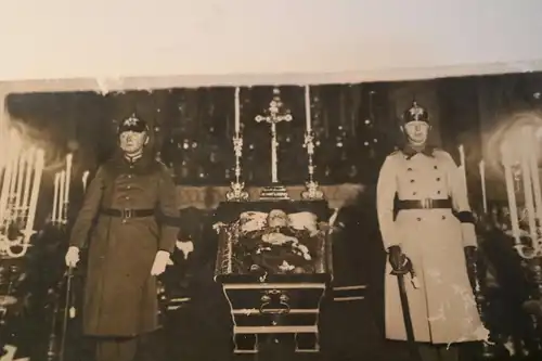 altes Foto - Aufbahrung des Königs Friedrich August III. Hofkirche Dresden 1932