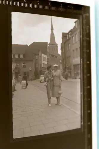 tolles altes Negativ - zwei Damen in Stadt - Osnabrück  Kobe & Hopfer Geschäft