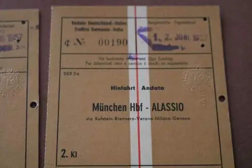 zwei alte Fahrscheine - München Hbf - Alassio Italien - 1957
