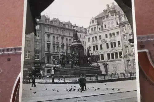 tolles altes Foto - Leipzig Siegesdenkmal , Geschäfte 30-40er Jahre ?