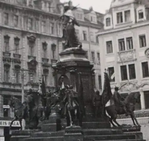 tolles altes Foto - Leipzig Siegesdenkmal , Geschäfte 30-40er Jahre ?