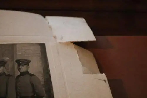 altes großes Mannschaftsfoto Soldaten Inf.-Regt. ?? Fahnenträger - Landshut