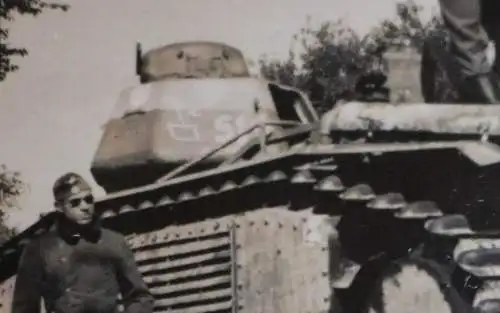  altes Foto zerstörter französischer Panzer bei Lambrai - Turmnummer 514 ?