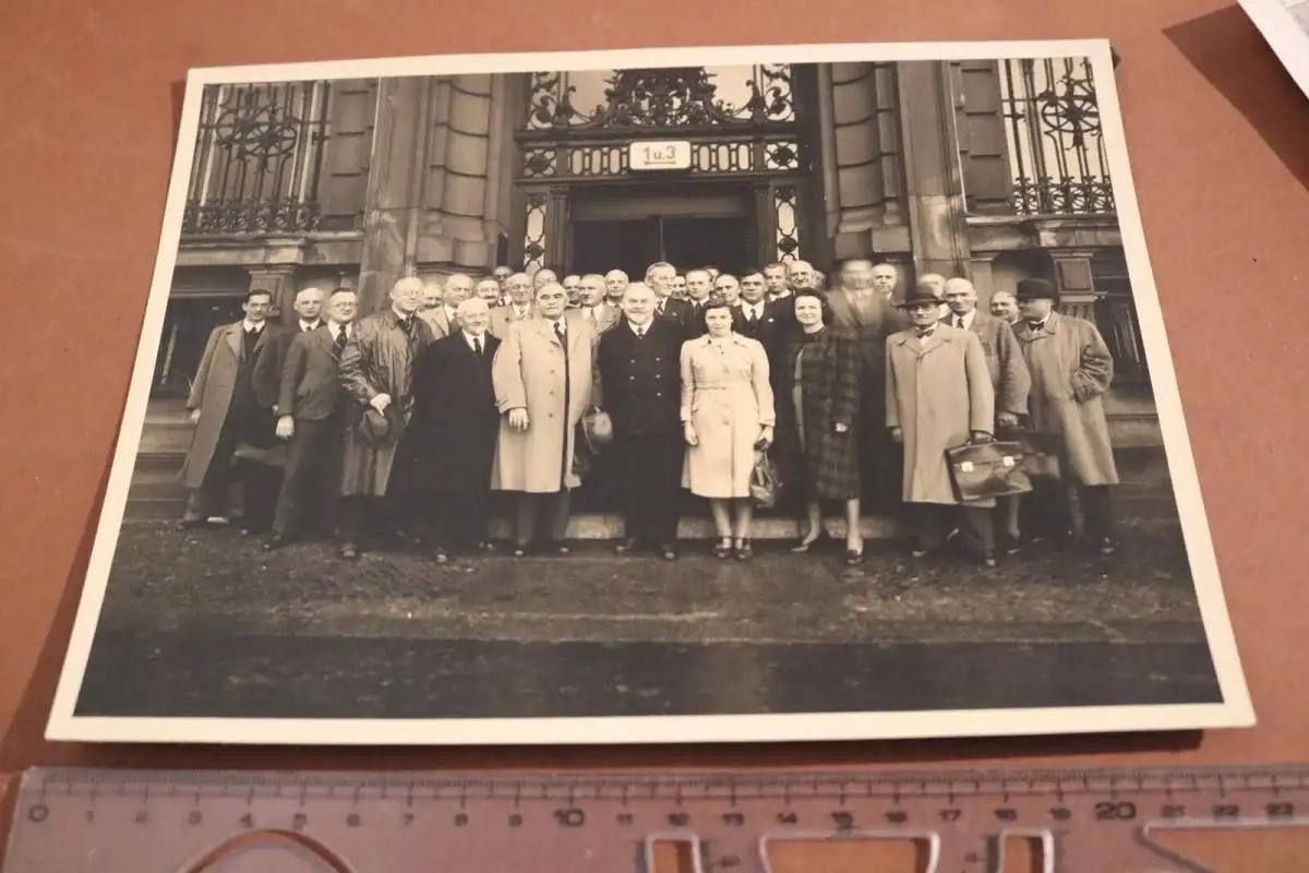 tolles altes Gruppenfoto Oktober 1940 - mit Geist ???