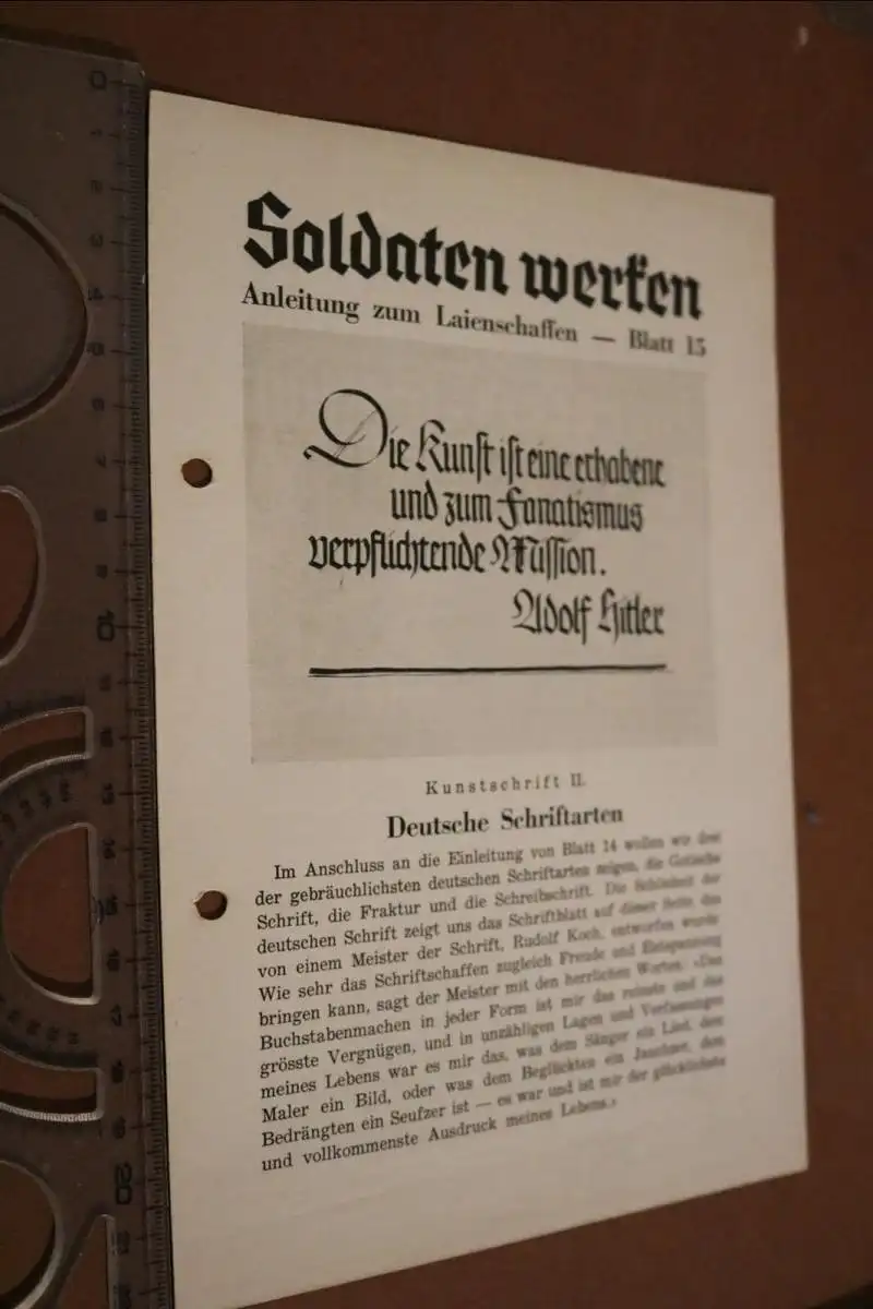 altes Blatt - Soldaten werken - Blatt 15 Kunstschrift - Deutsche Schriftarten