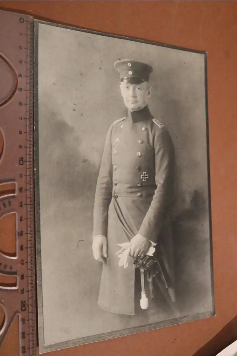tolles altes Foto - Portrait eines Soldaten mit EK I - Nachkriegsabzug ?