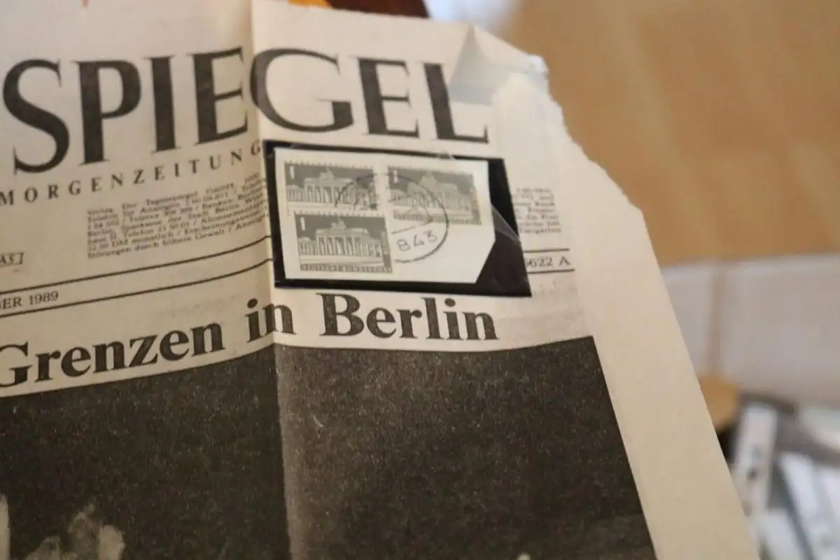 zwei Seiten Bericht Tagesspiegel - offene Grenzen Berlin - 10.11.1989